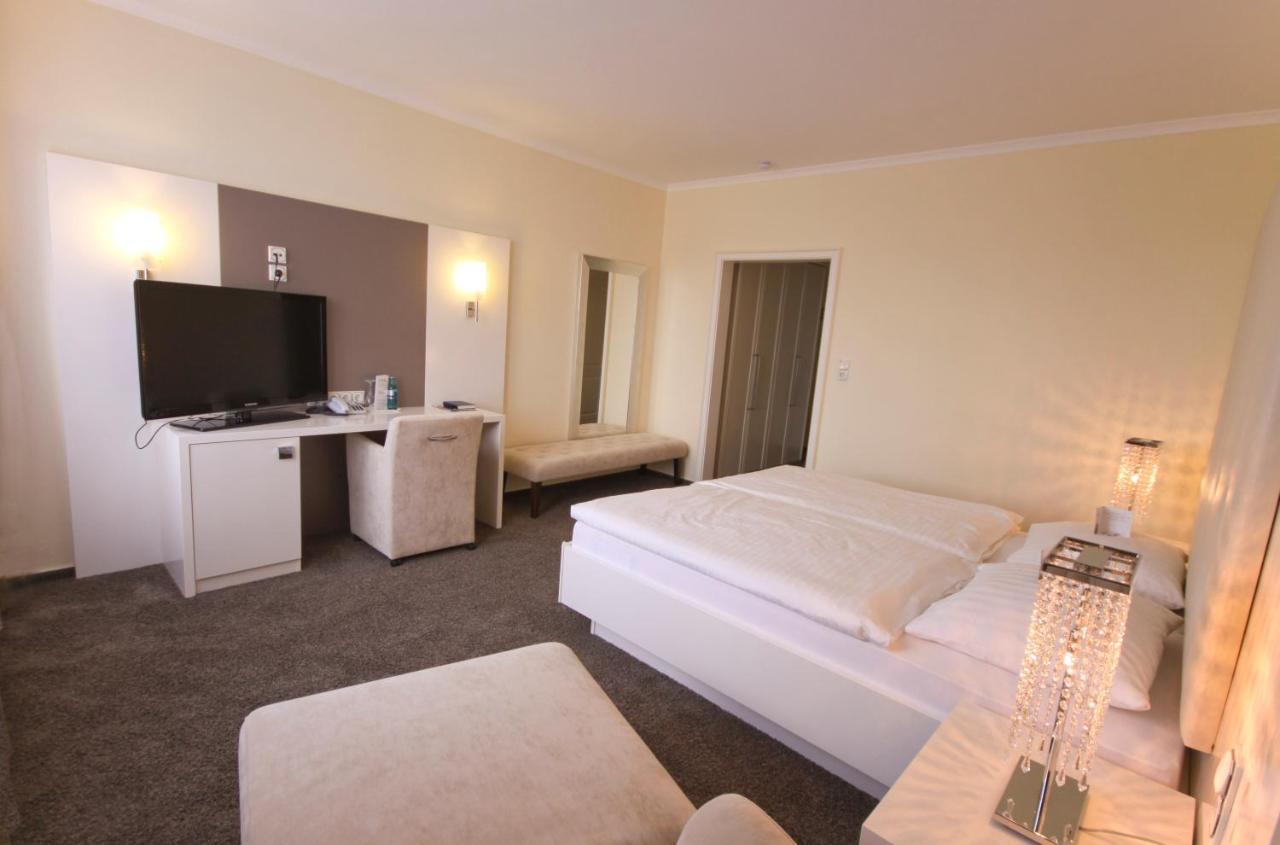 Hotel-Restaurant Zur Krone Loehnberg Luaran gambar
