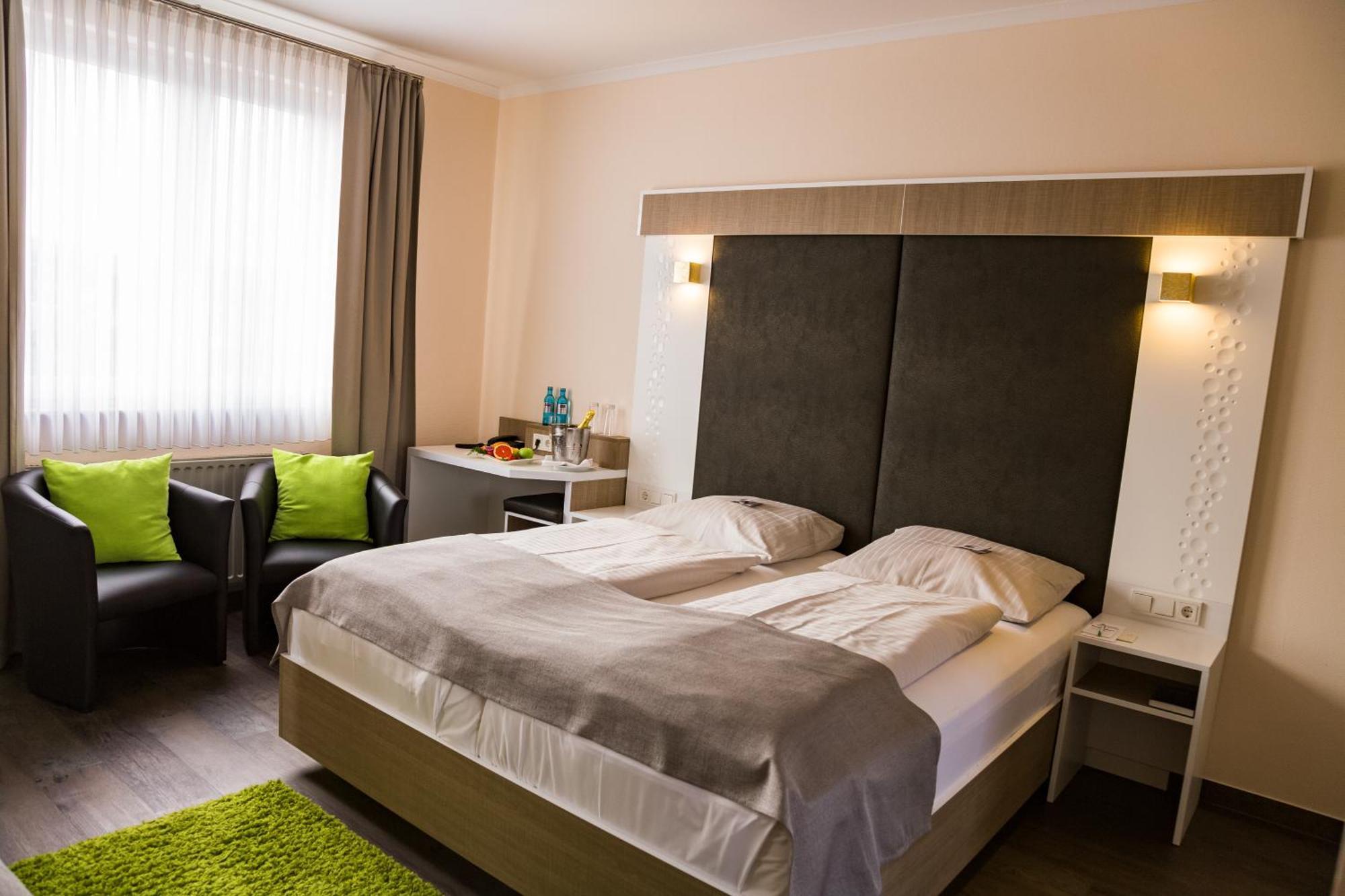 Hotel-Restaurant Zur Krone Loehnberg Luaran gambar