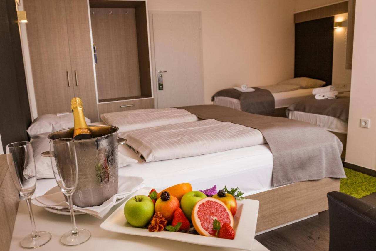 Hotel-Restaurant Zur Krone Loehnberg Luaran gambar